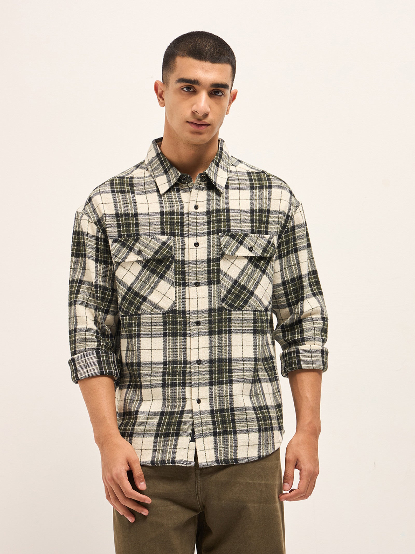 Outfit Day Apparel – Checked Flannel Shirt (Olive & Cream)