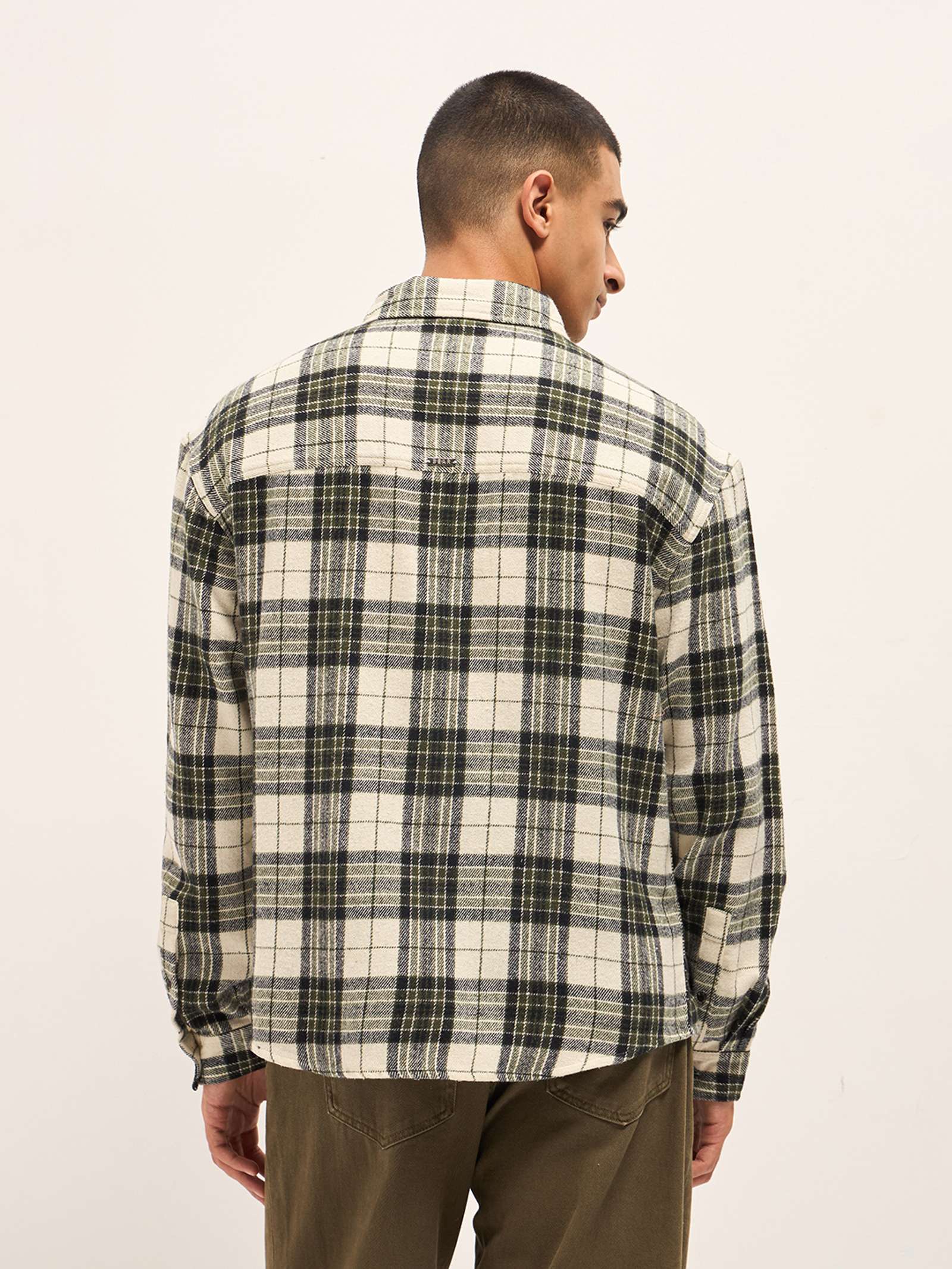 Outfit Day Apparel – Checked Flannel Shirt (Olive & Cream)